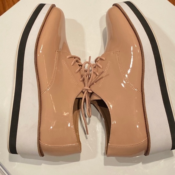 Oxfords size 7M brought them I am a size 7 wide these fit more of 61/2 - Picture 3 of 14